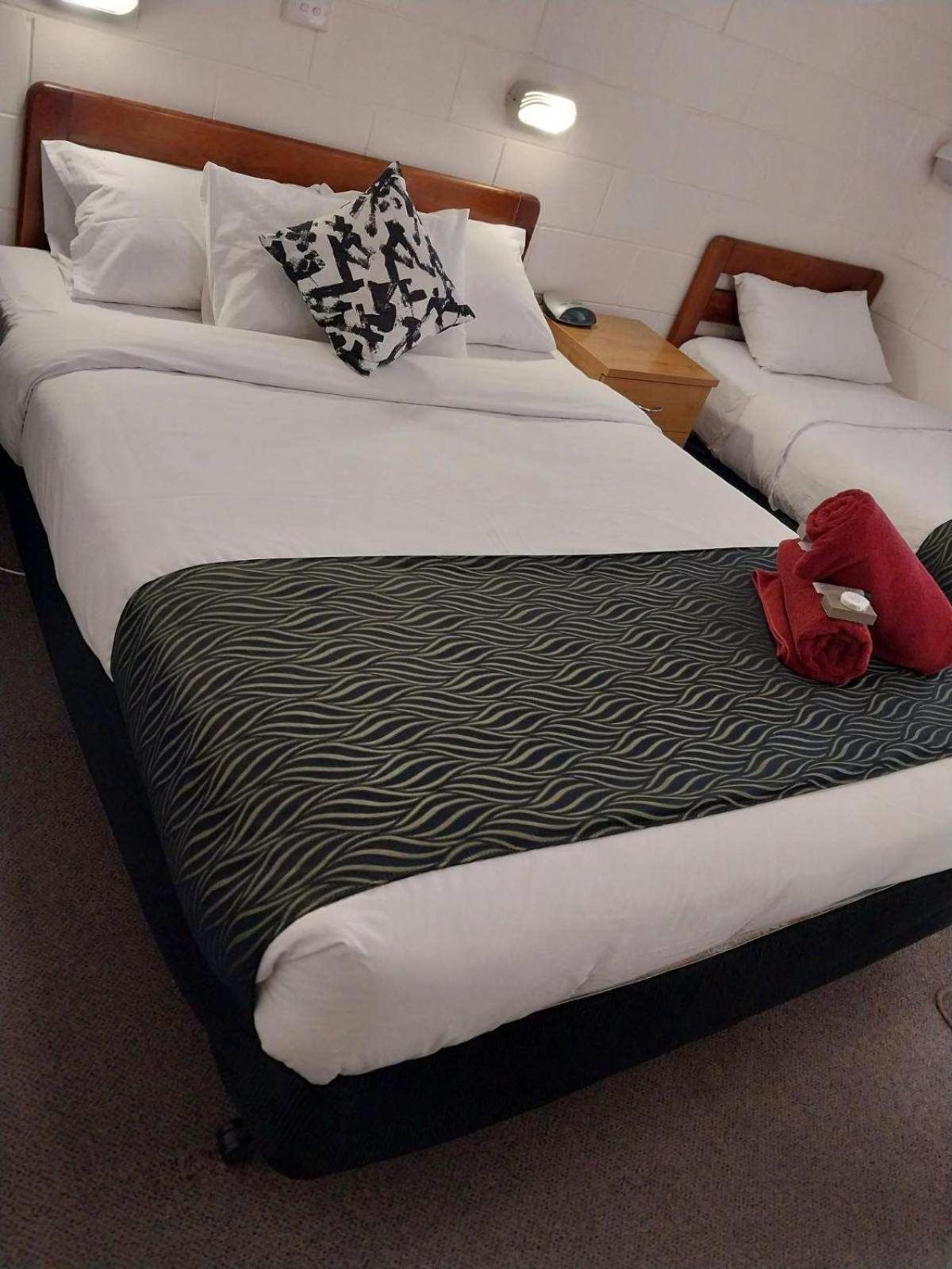 Golden Peak Motel Peakhill Peak Hill 외부 사진